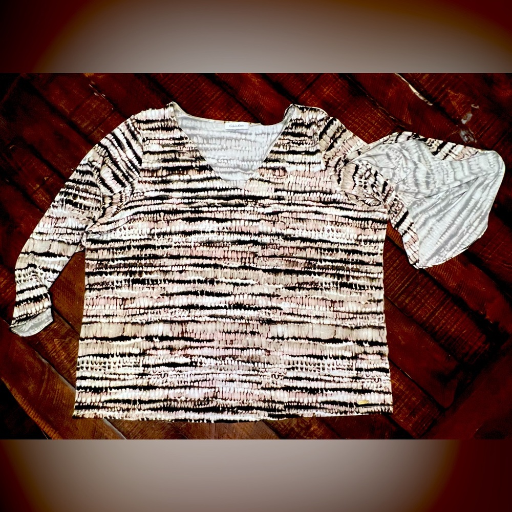 0015 - Calvin Klein Plus Size Blouse